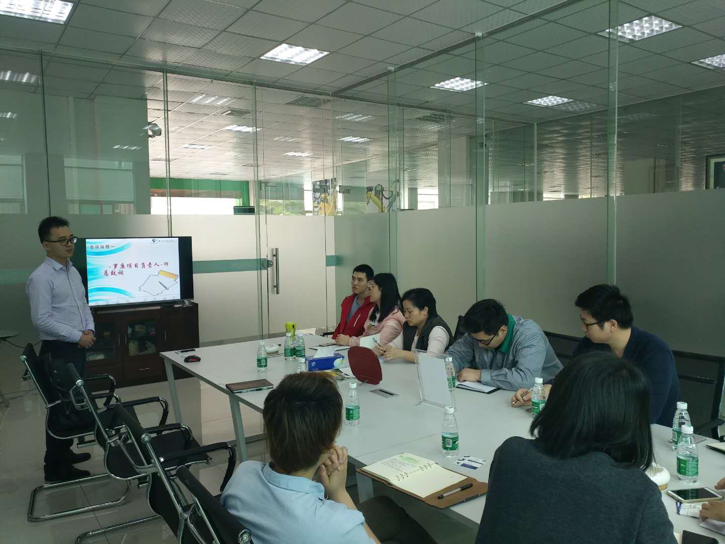 祝贺罗庚机器人签约乐动注册官网_乐动(中国)ERP